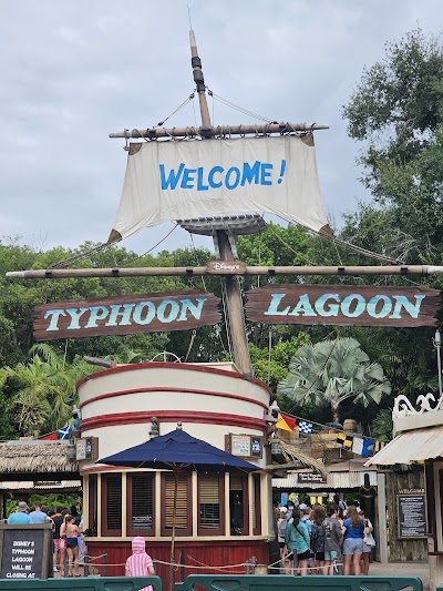 Disney's Typhoon Lagoon Water Park photo 4