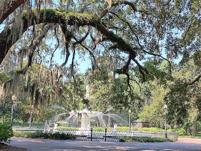 Fountain at Forsyth Park photo 3