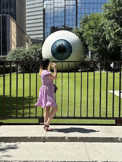 Giant Eyeball photo 4