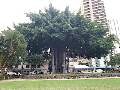 Duke Paoa Kahanamoku Statue photo 3