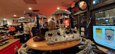 Hogs & Heifers Saloon photo 2