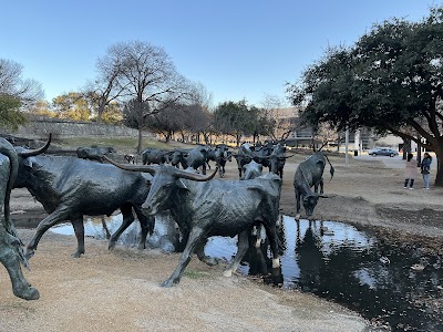 Pioneer Plaza photo 2
