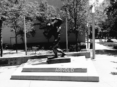 Arnold Statue photo 5