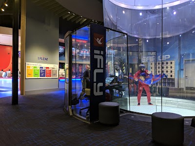 iFLY Indoor Skydiving - Chicago Lincoln Park photo 3