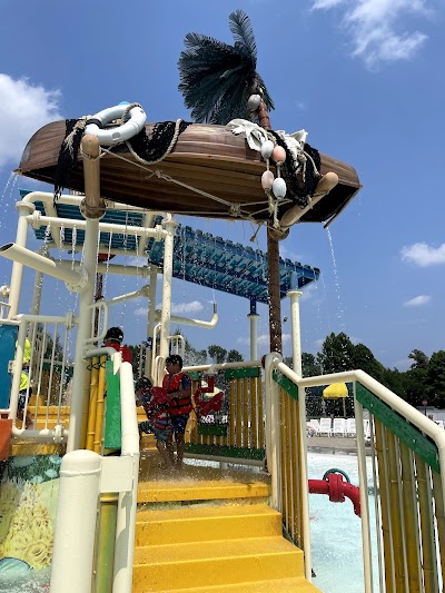 Calypso Cove Family Waterpark photo 4
