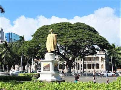 King Kamehameha I Statue photo 3