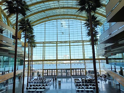 General Motors Renaissance Center photo 4