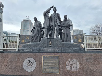 Detroit Riverwalk photo 5