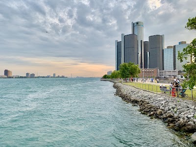 Detroit Riverwalk photo 2