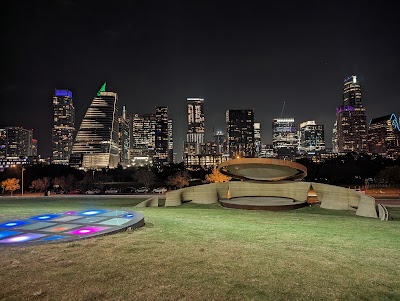 Auditorium Shores at Town Lake Metropolitan Park photo 5