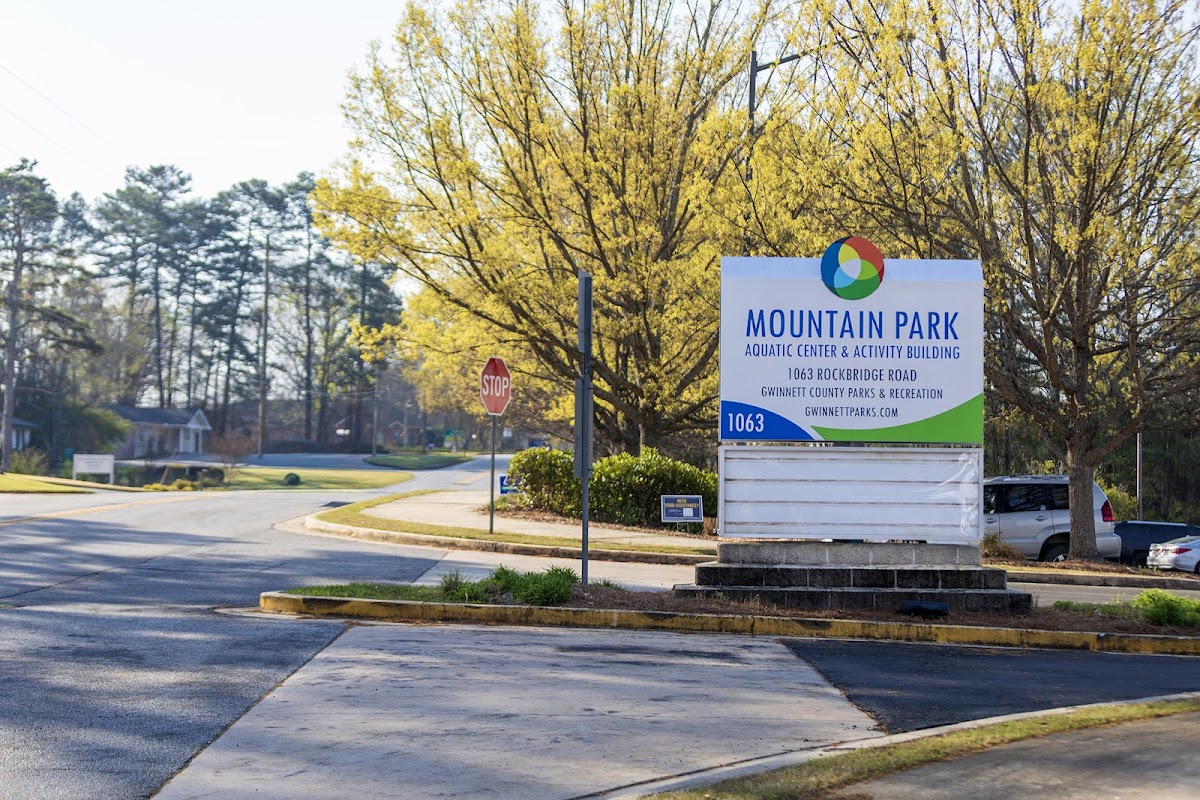 Mountain Park Aquatic Center & Activity Building