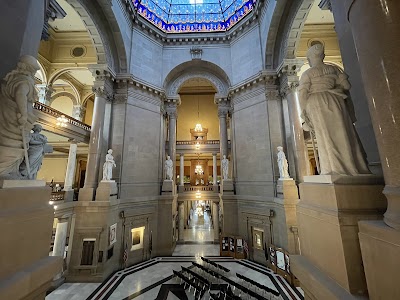 Indiana Statehouse photo 5