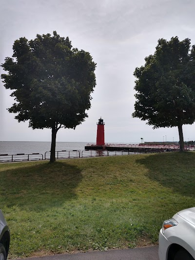 Milwaukee Pierhead Lighthouse photo 4