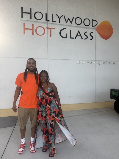 Hollywood Hot Glass photo 4