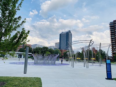 Scioto Mile Fountain photo 2