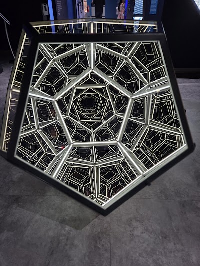 Museum of Illusions Pittsburgh photo 3