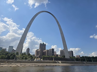 Gateway Arch Riverboats photo 2