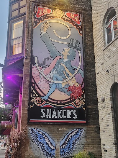 Shaker’s Cigar Bar photo 4
