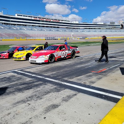 NASCAR Racing Experience and Richard Petty Driving Experience photo 2