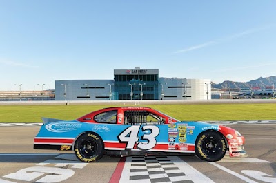 NASCAR Racing Experience and Richard Petty Driving Experience photo 3