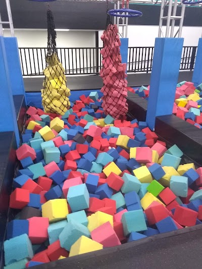 iRise Trampoline & Fun Park photo 4