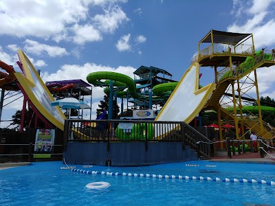Hurricane Harbor Arlington photo 3