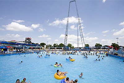 Hurricane Harbor Arlington photo 5