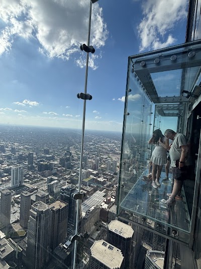 Skydeck Chicago photo 2
