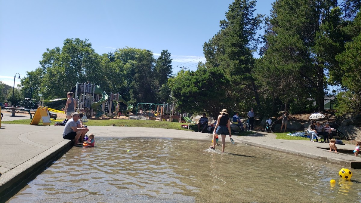 Wallingford Playfield Wading Pool