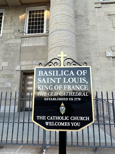 Basilica of Saint Louis, King of France photo 4