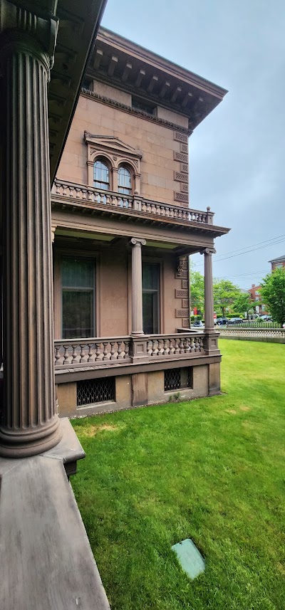 Victoria Mansion photo 4