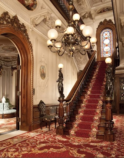 Victoria Mansion photo 3