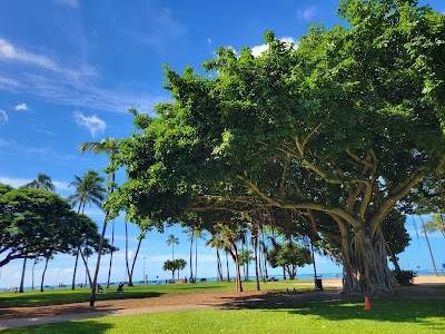 Fort DeRussy Beach Park photo 2